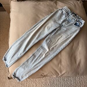 Abercrombie & Fitch Ultra High Rise Straight Jean